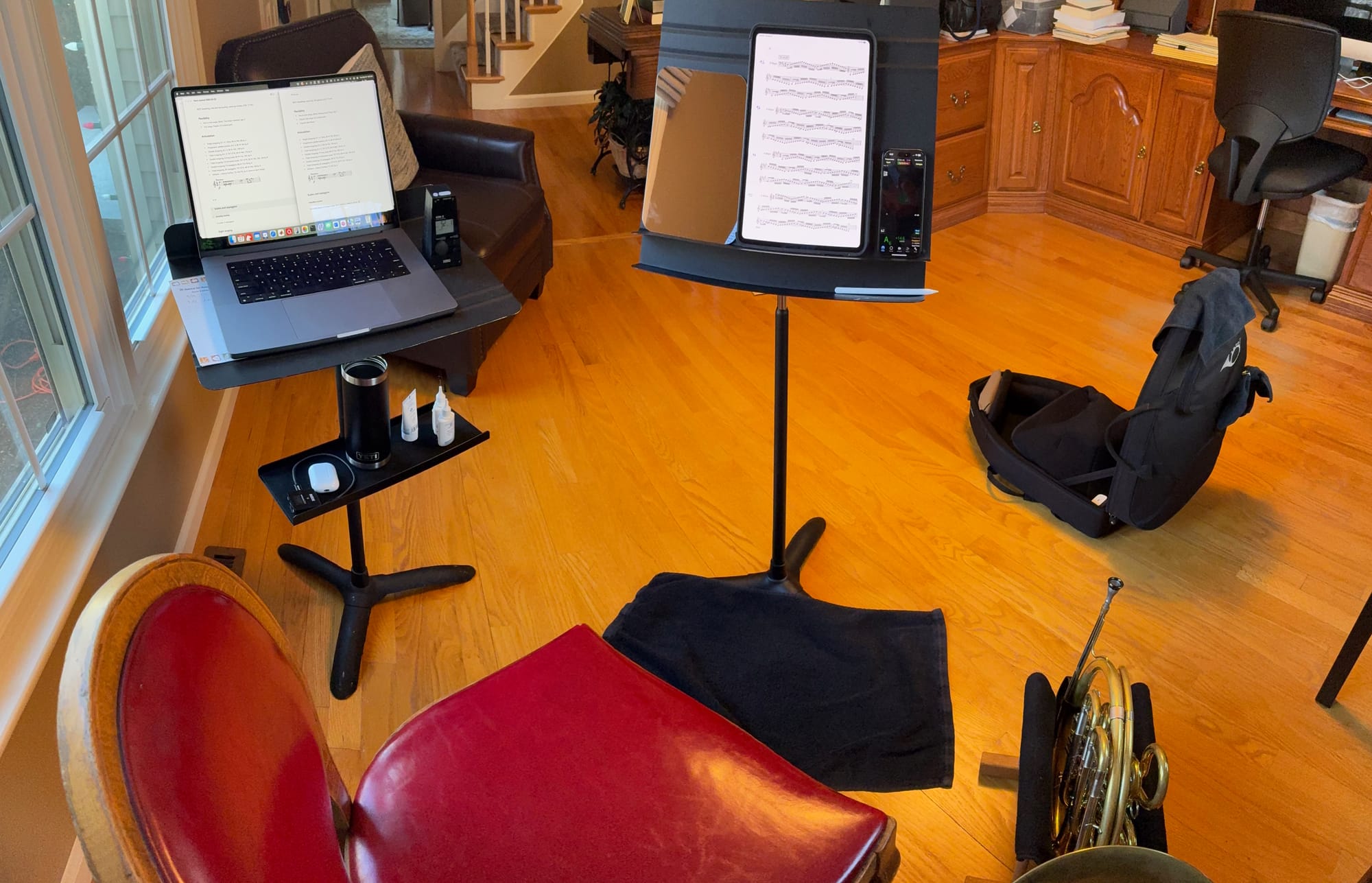 Horn gear within reach